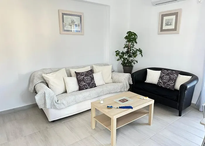 Leo House Kea Lägenhet *