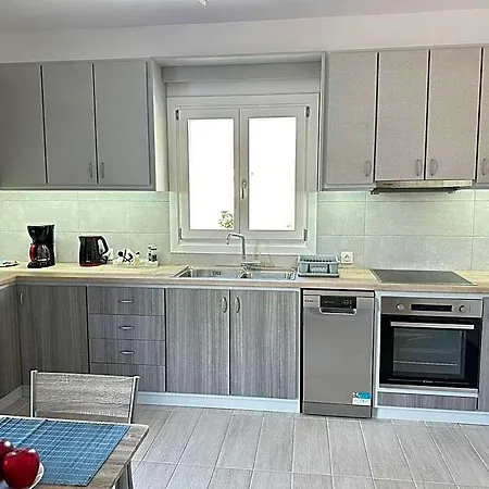 Апартаменты Leo House Kea *